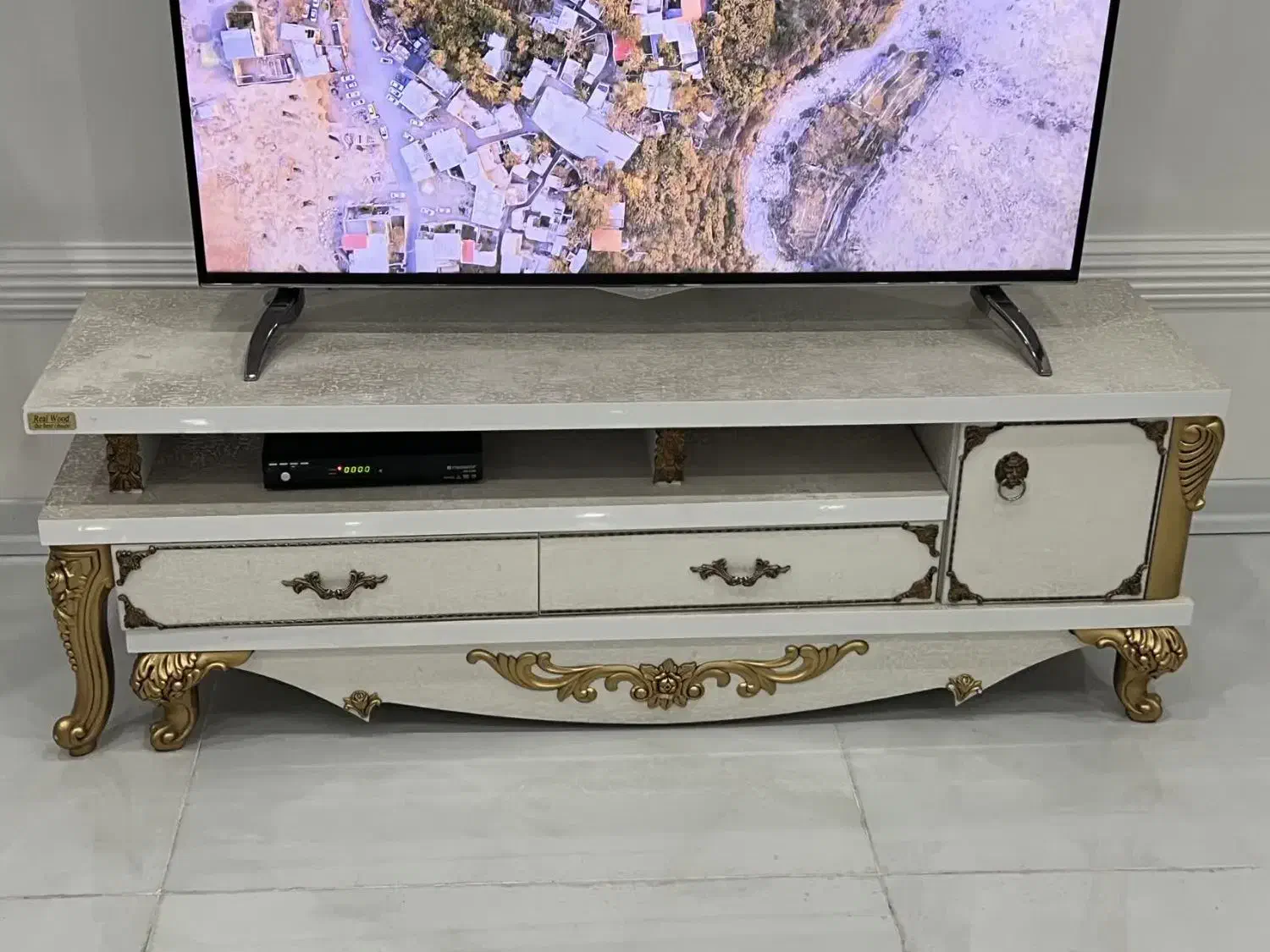 بوفه و میز تلویزیون|بوفه، ویترین، کنسول|اسلام‌شهر, مطهری|دیوار