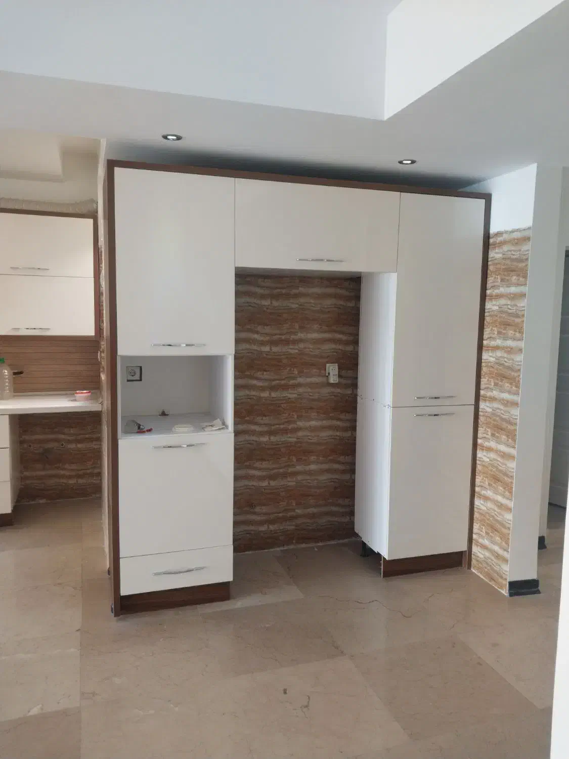 اپارتمان ۱۴۰متری فول کلید نخورده