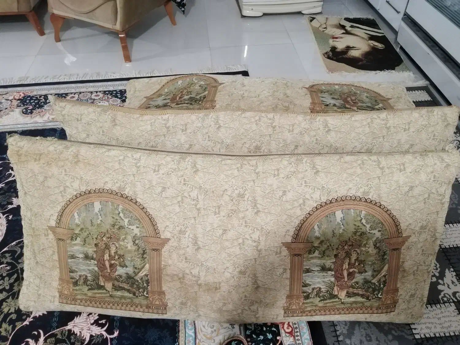 پشتی|پشتی|تربت جام, شهید غلام زاده|دیوار