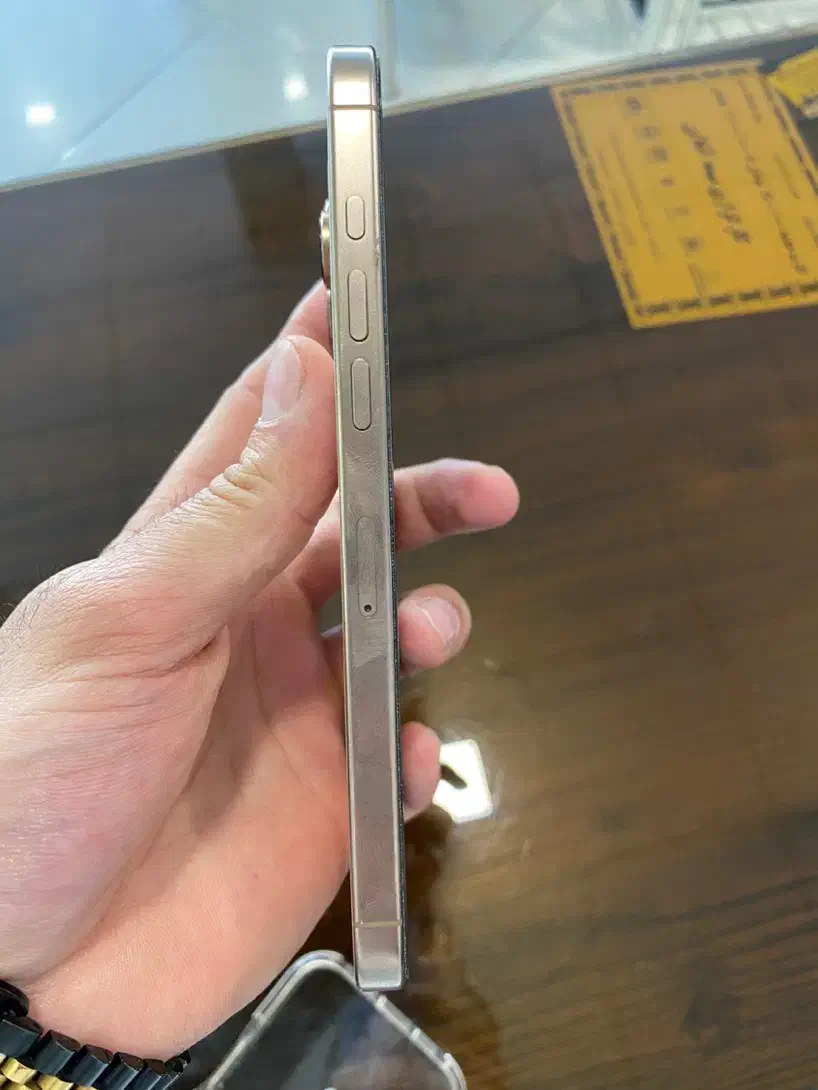 اپل iPhone 16 Pro Max با حافظهٔ ۲۵۶ گیگابایت|موبایل|مشهد, تربیت (صدف)|دیوار