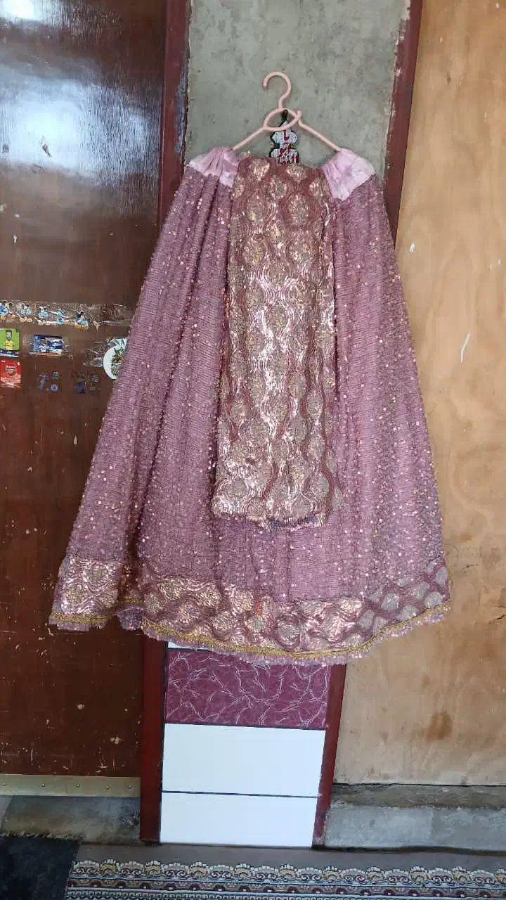 لباس شیرازی|لباس|فارسان, |دیوار