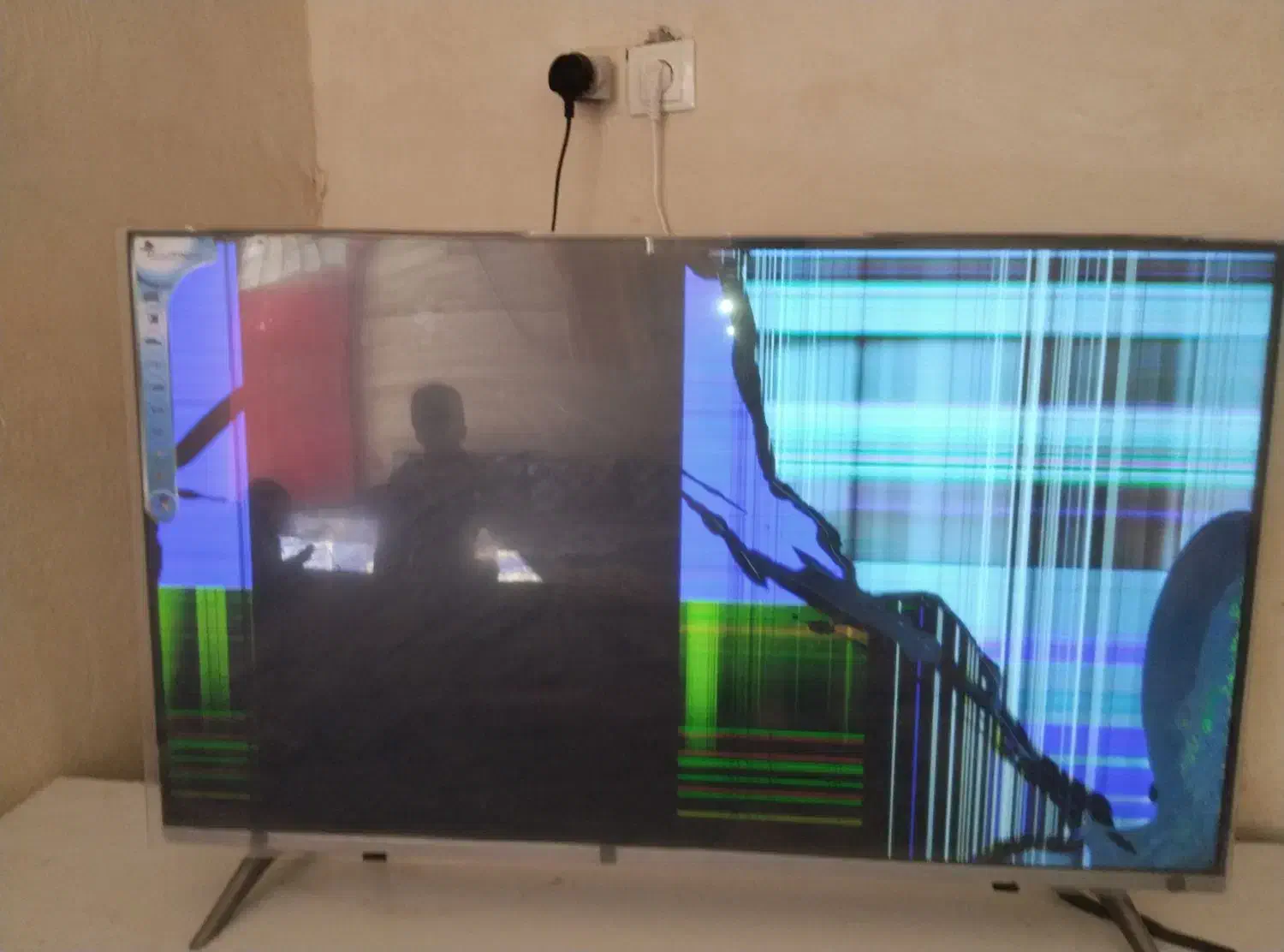 تلویزیون|تلویزیون و پروژکتور|میناب, |دیوار