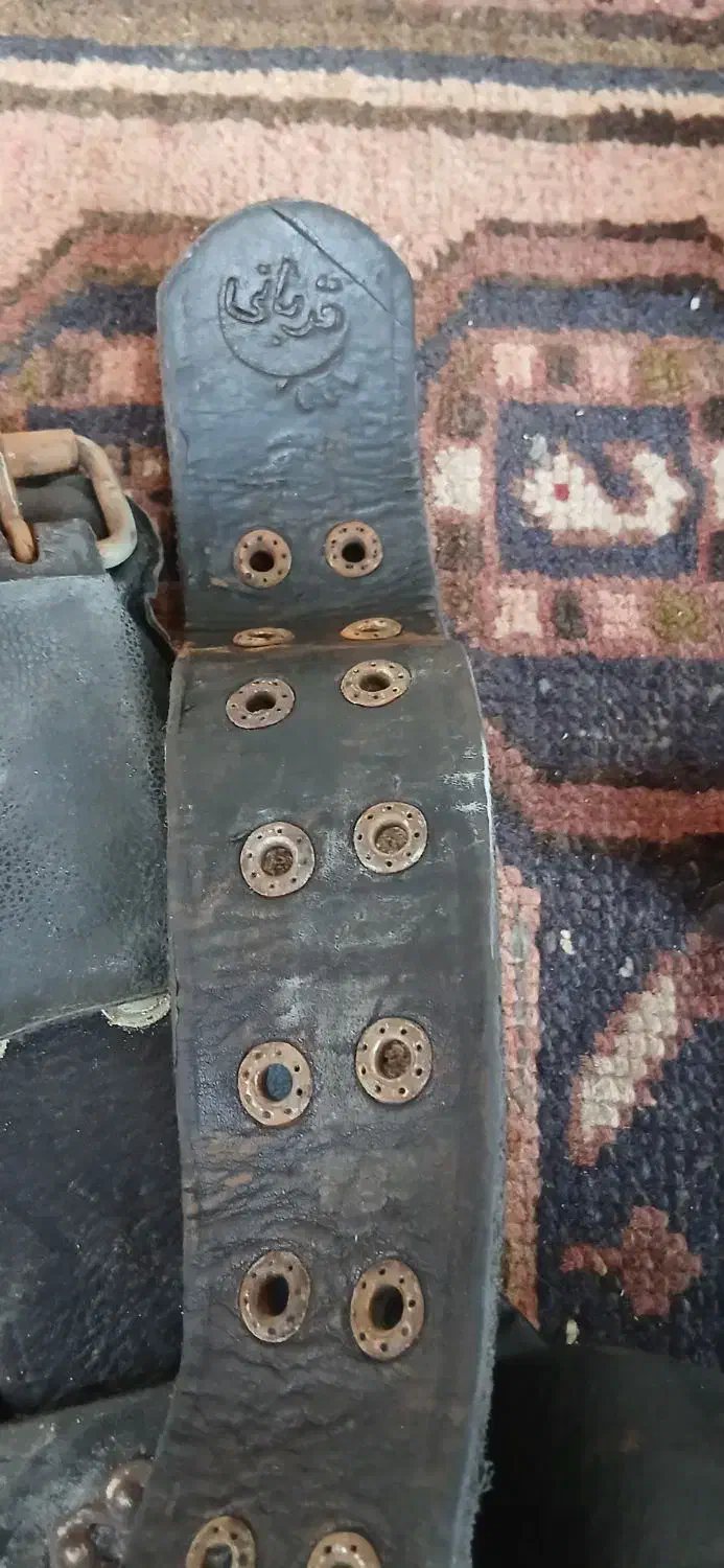 همایل علامت|کلکسیون اشیاء عتیقه|قزوین, |دیوار