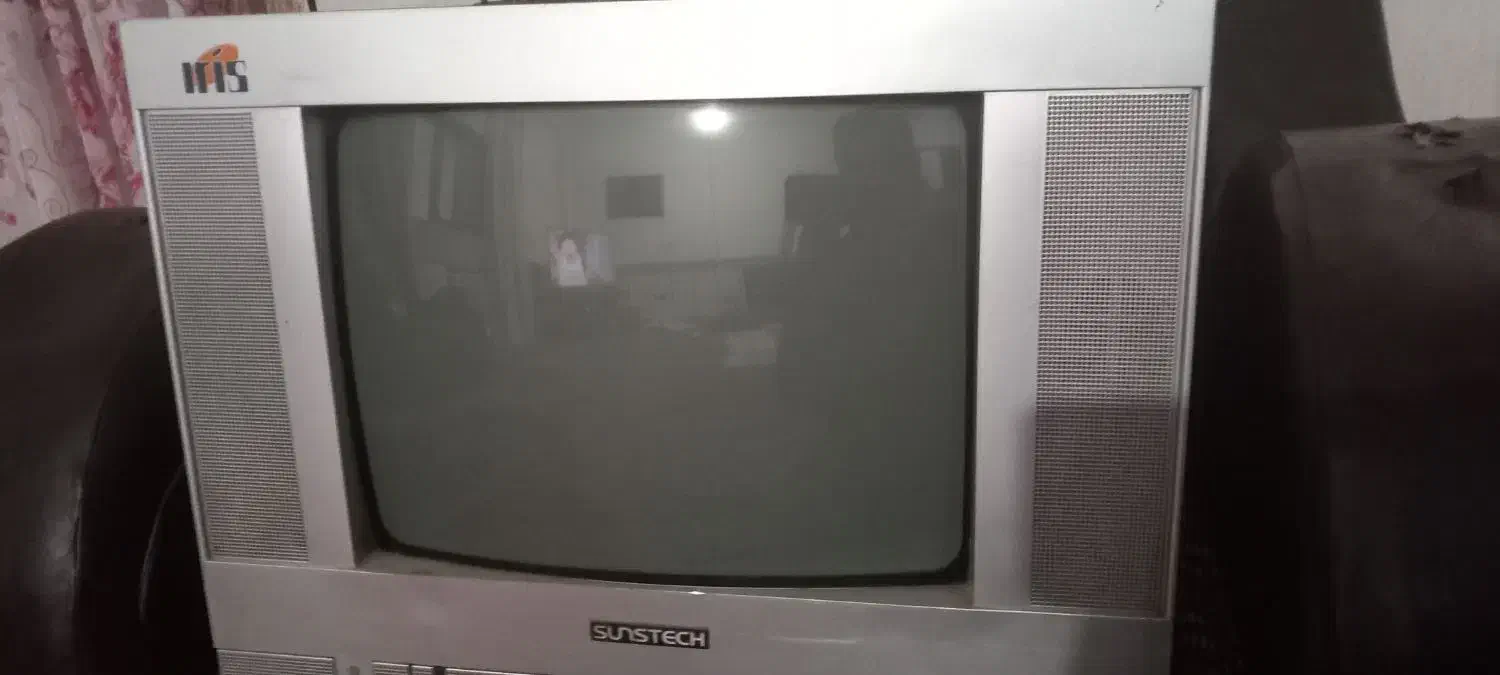 تلوزین ۱۴ و یگ دیویدی|تلویزیون و پروژکتور|کلاله, |دیوار