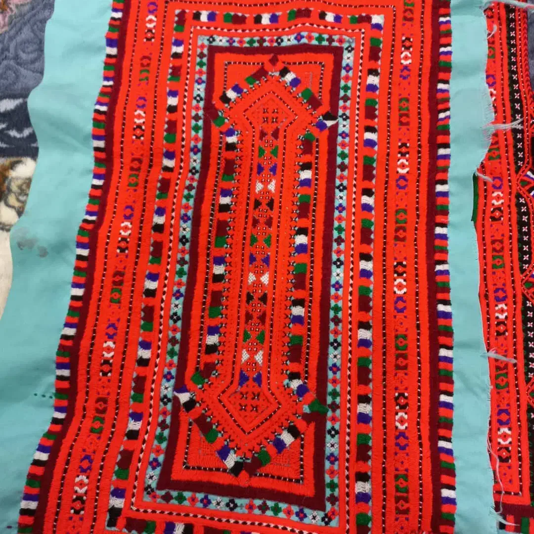 دوخت لباس بلوچی|لباس|بمپور, |دیوار