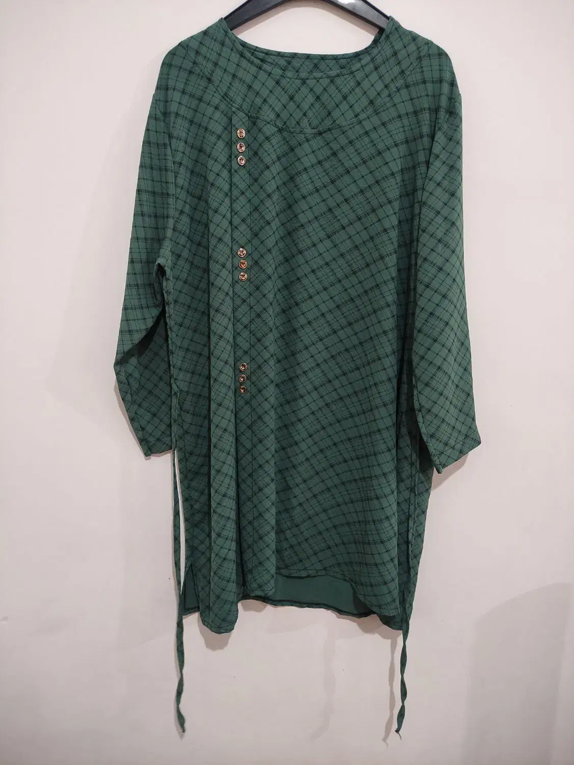 تونیک و آنغوره|لباس|دورود, |دیوار