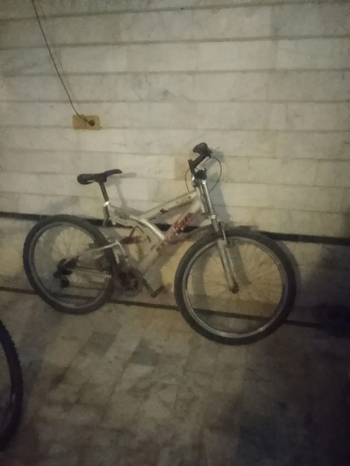 لاستیک|دوچرخه، اسکیت، اسکوتر|اصفهان, فرودگاه شهید بهشتی|دیوار