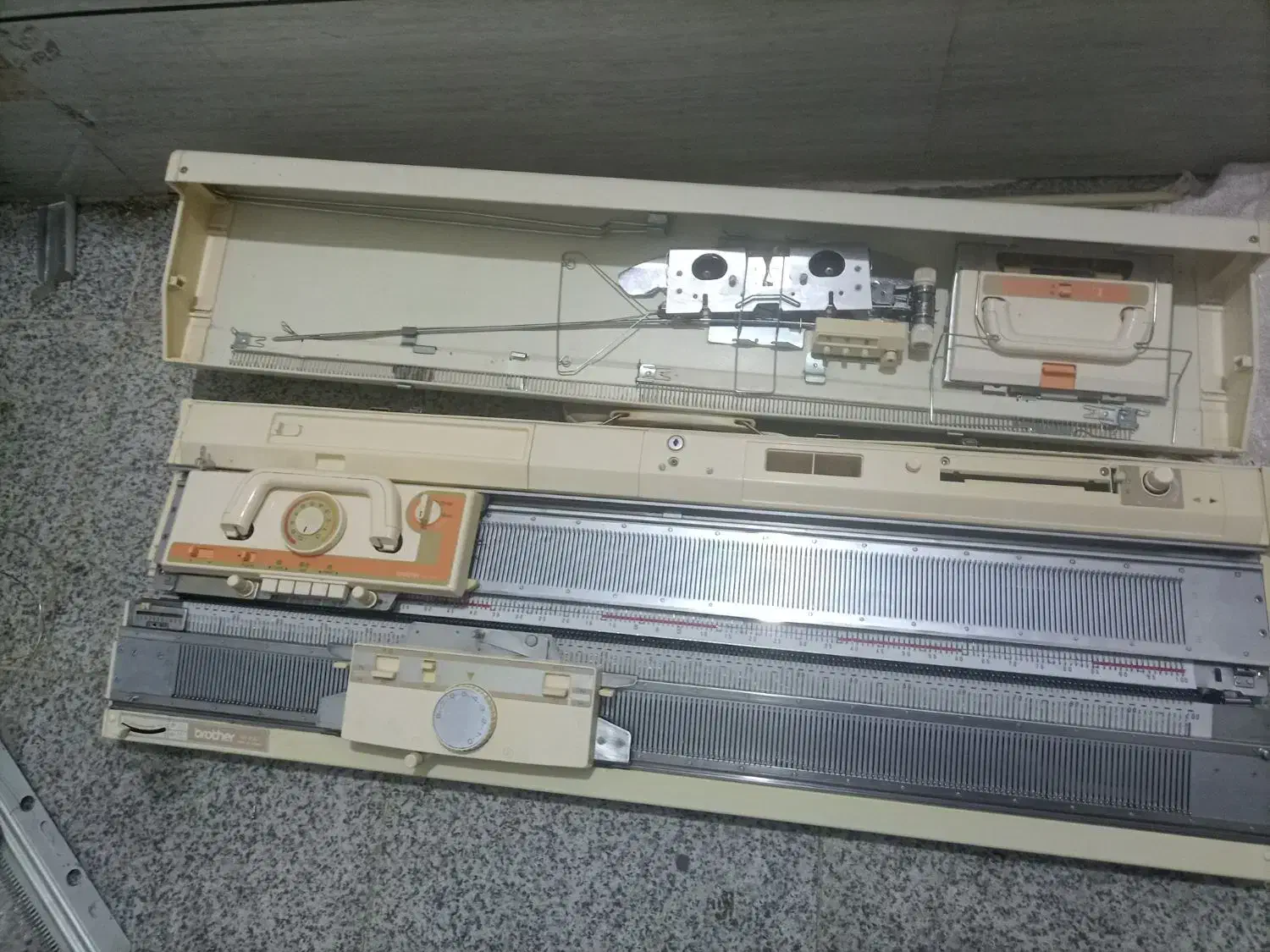 ماشین بافتنی وبافندگی|چرخ خیاطی و ریسندگی|خرم‌آباد, |دیوار