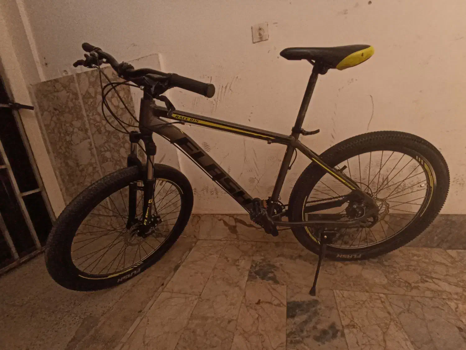 دوچرخه فلش سایز 27.5 حرفه ای|دوچرخه، اسکیت، اسکوتر|مشهد, امیر آباد|دیوار