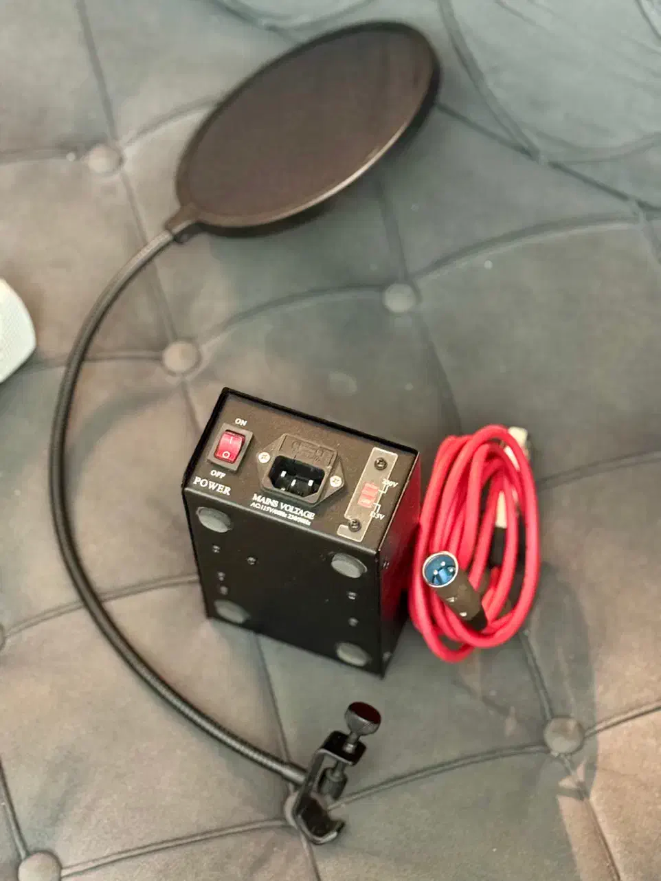 میکروفون حرفه‌ای Alctron و میکسر صدا Mackie|صوتی و تصویری|تهران, سوهانک|دیوار