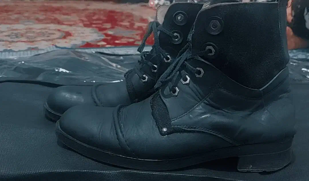 پویتن و بت درجه یک چرم|کیف، کفش، کمربند|رشت, پارک شهر|دیوار