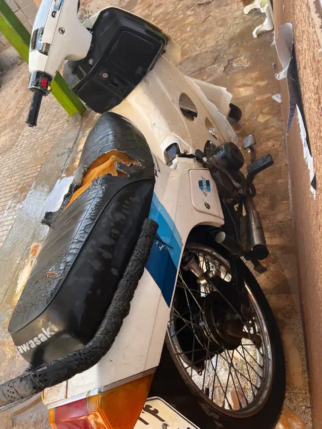 موتور|موتورسیکلت|اصفهان, باغ فدک|دیوار