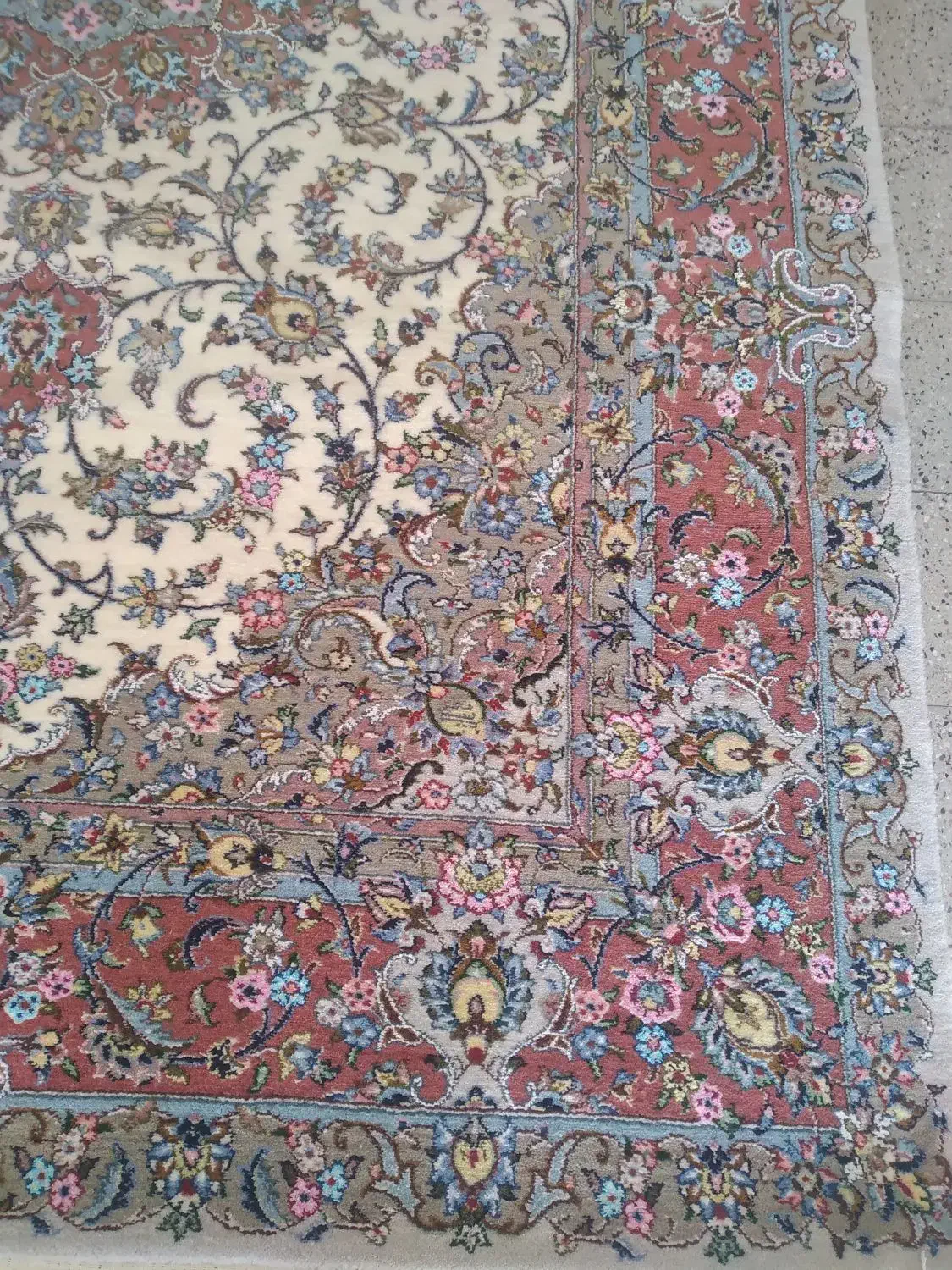 فروش فرش دستبافت جفت گل ابریشم|فرش|کاشان, بازار کاشان|دیوار