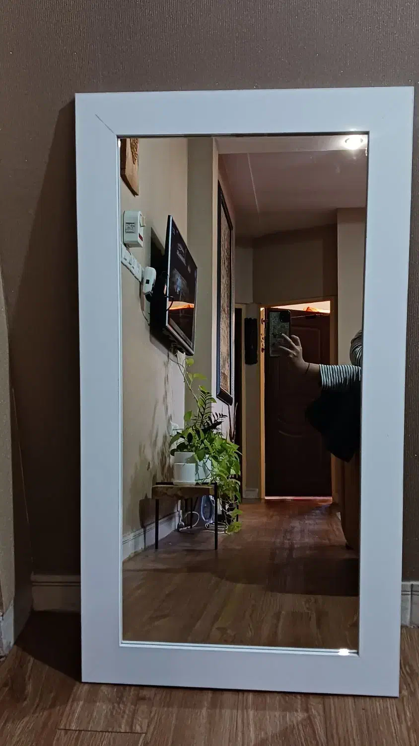 آیینه قدی|آینه|ساری, |دیوار