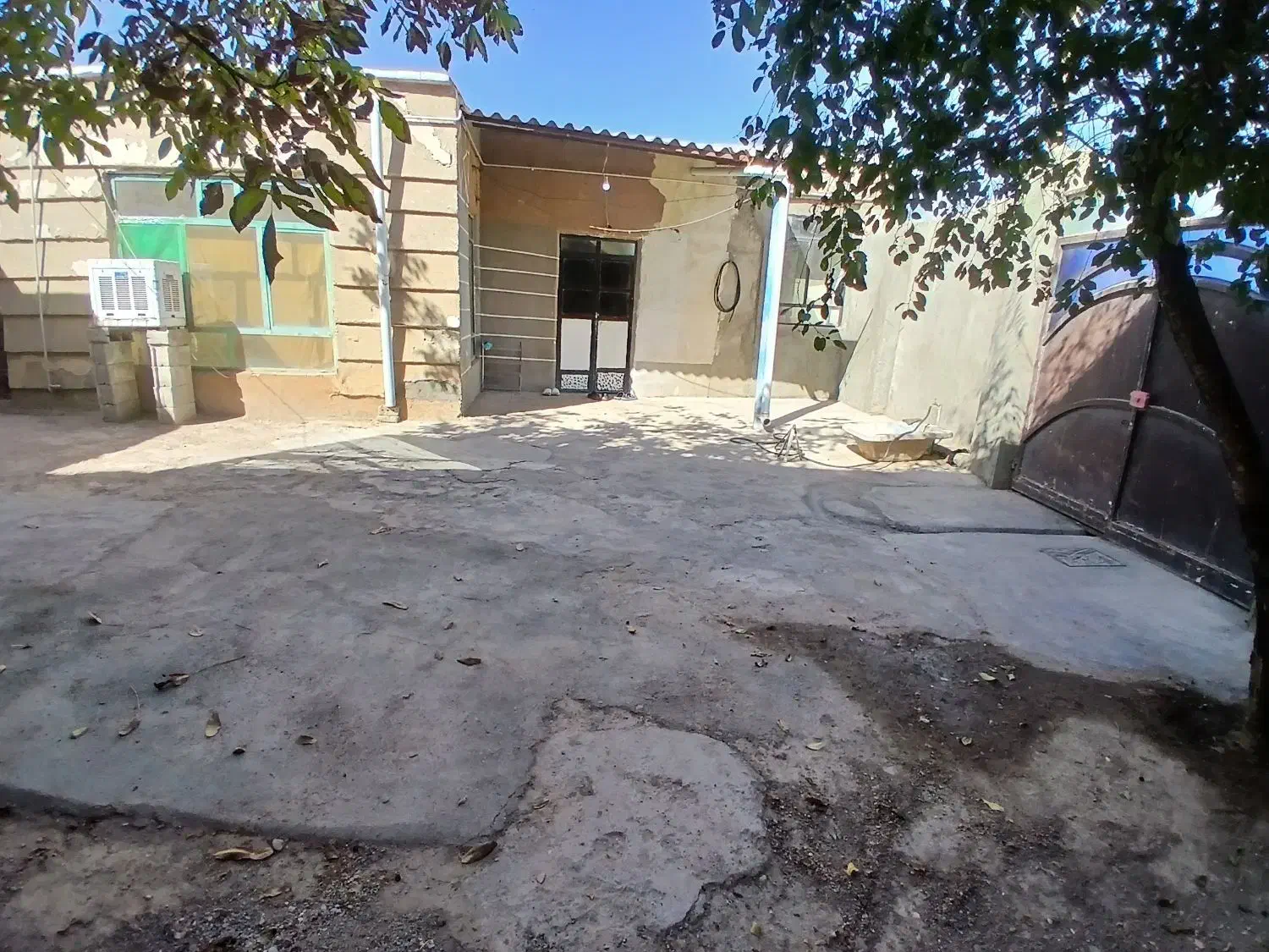 متراژ۲۰۵متر باروق خیابان امام کوچه آجودانزاده|فروش زمین و ملک کلنگی|باروق, |دیوار