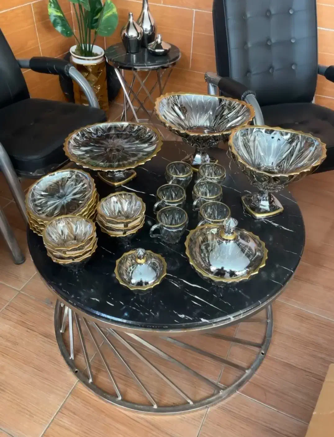 سرویس دکوری ۲۵ پارچه شامپاینی|ظروف سرو و پذیرایی|اردبیل, |دیوار