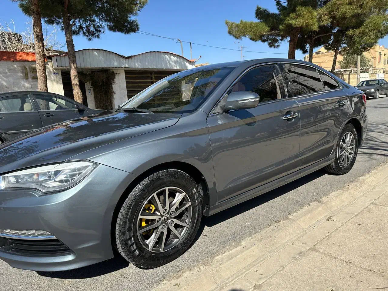 لیفان ۸۲۰ مدل ۹۷ رنگ خاکستری|خودرو سواری و وانت|اصفهان, وحید|دیوار