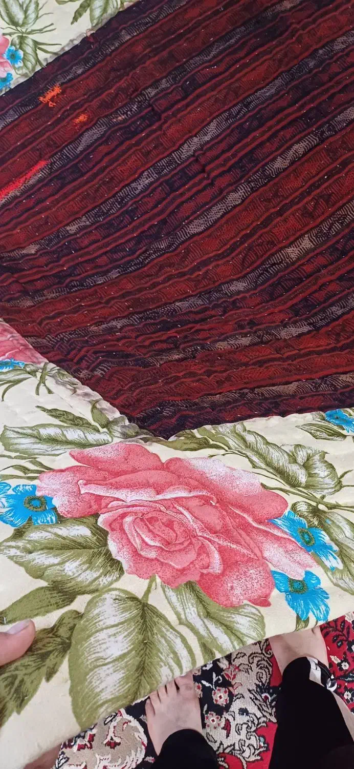 لحاف جاجیم|رختخواب، بالش، پتو|مسجد سلیمان, |دیوار