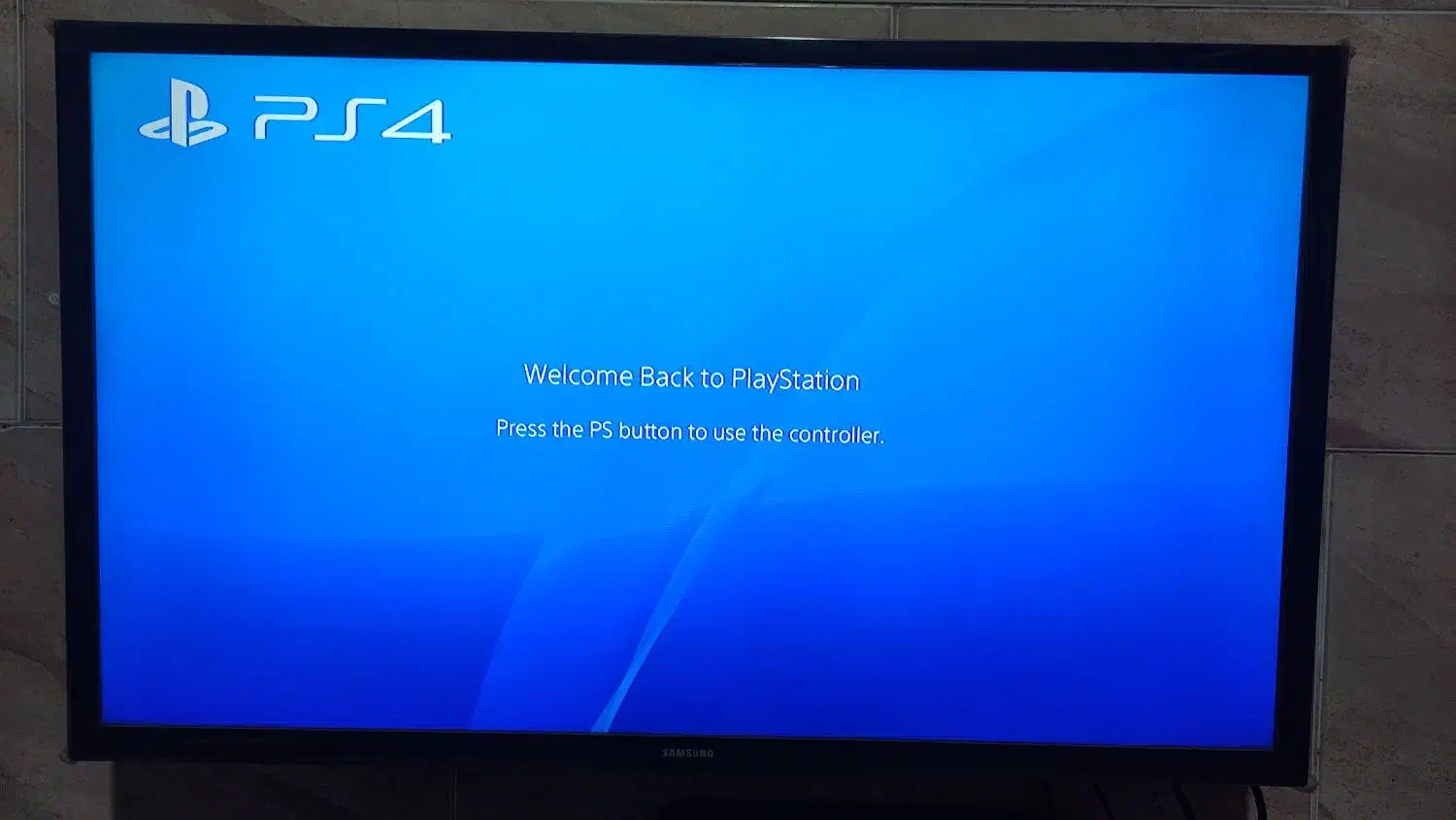 تلویزیون ۴۳ اینچ ال جی و یک عدد تلویزیون ۳۲ اینچ|تلویزیون و پروژکتور|لنگرود, |دیوار