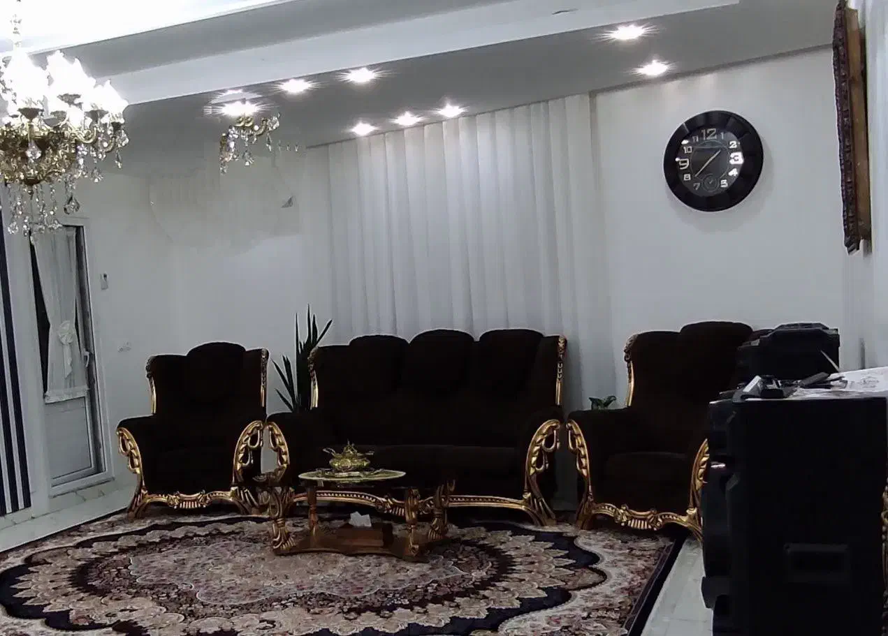 مبل ۷نفره|مبلمان خانگی و میز عسلی|پاکدشت, پاکدشت (مامازند)|دیوار