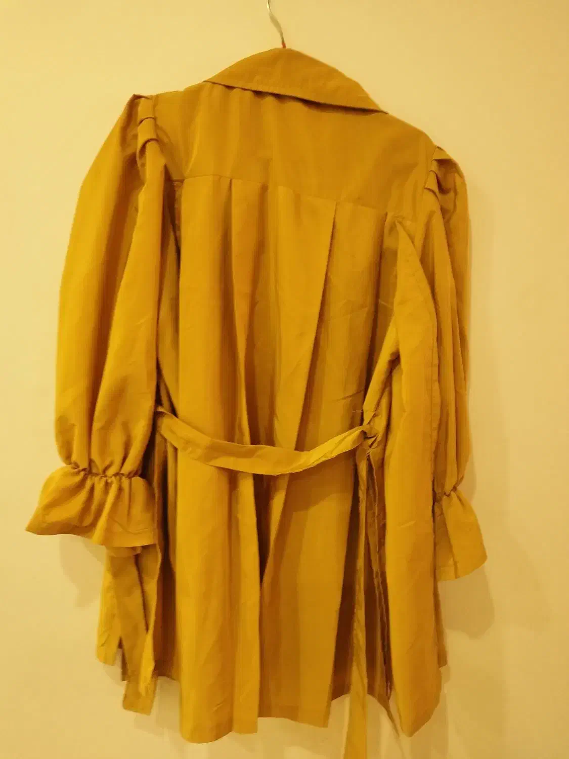 بارونی خردلی  دخترانه  .کت زنانه و سوییشرت وشلوار|لباس|کرج, ساماندهی|دیوار