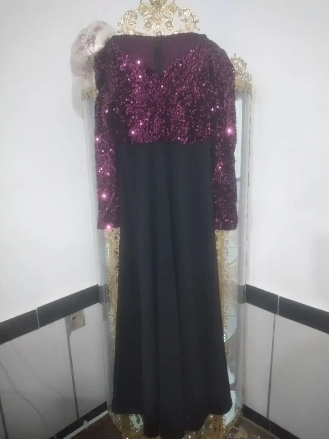 پیرهن مجلسی|لباس|بروجرد, |دیوار