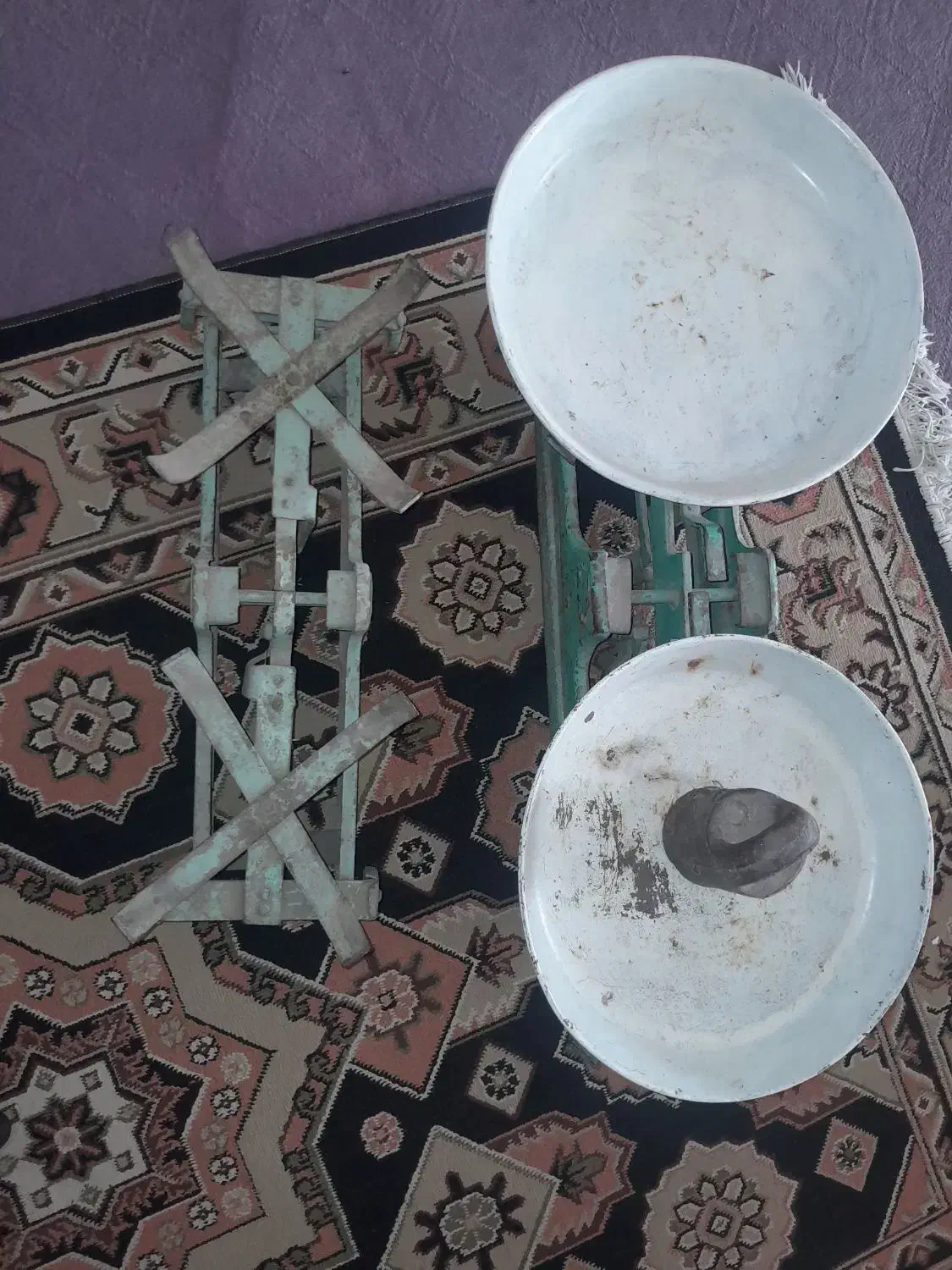 ترازو قدیمی|کلکسیون اشیاء عتیقه|گلبهار, شهر جدید گلبهار|دیوار