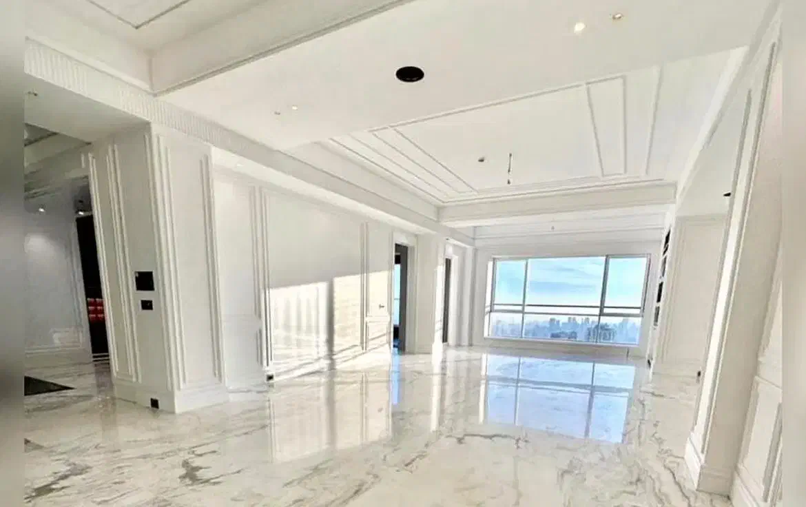 ۲۴۰ متر نیاوران /تراس قابل چیدمان /دید ویو