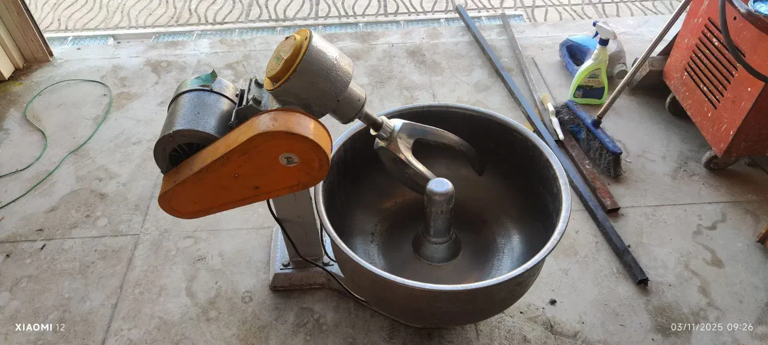 خمیر گیر 15 کیلویی|کافی‌شاپ و رستوران|شیراز, قلعه شاهزاده بیگم|دیوار