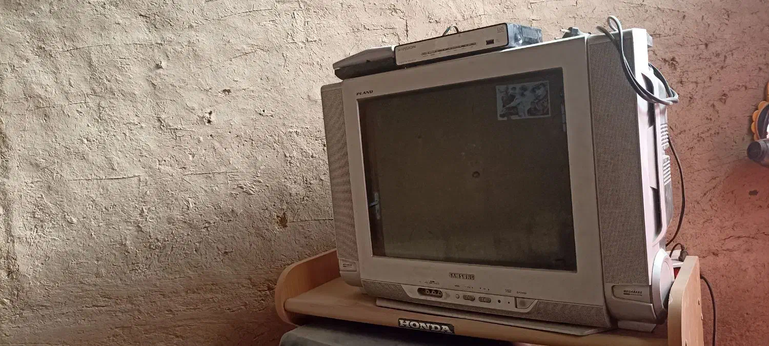 تلوزیون۲۲سامسونگودیجتال|تلویزیون و پروژکتور|اردکان, |دیوار