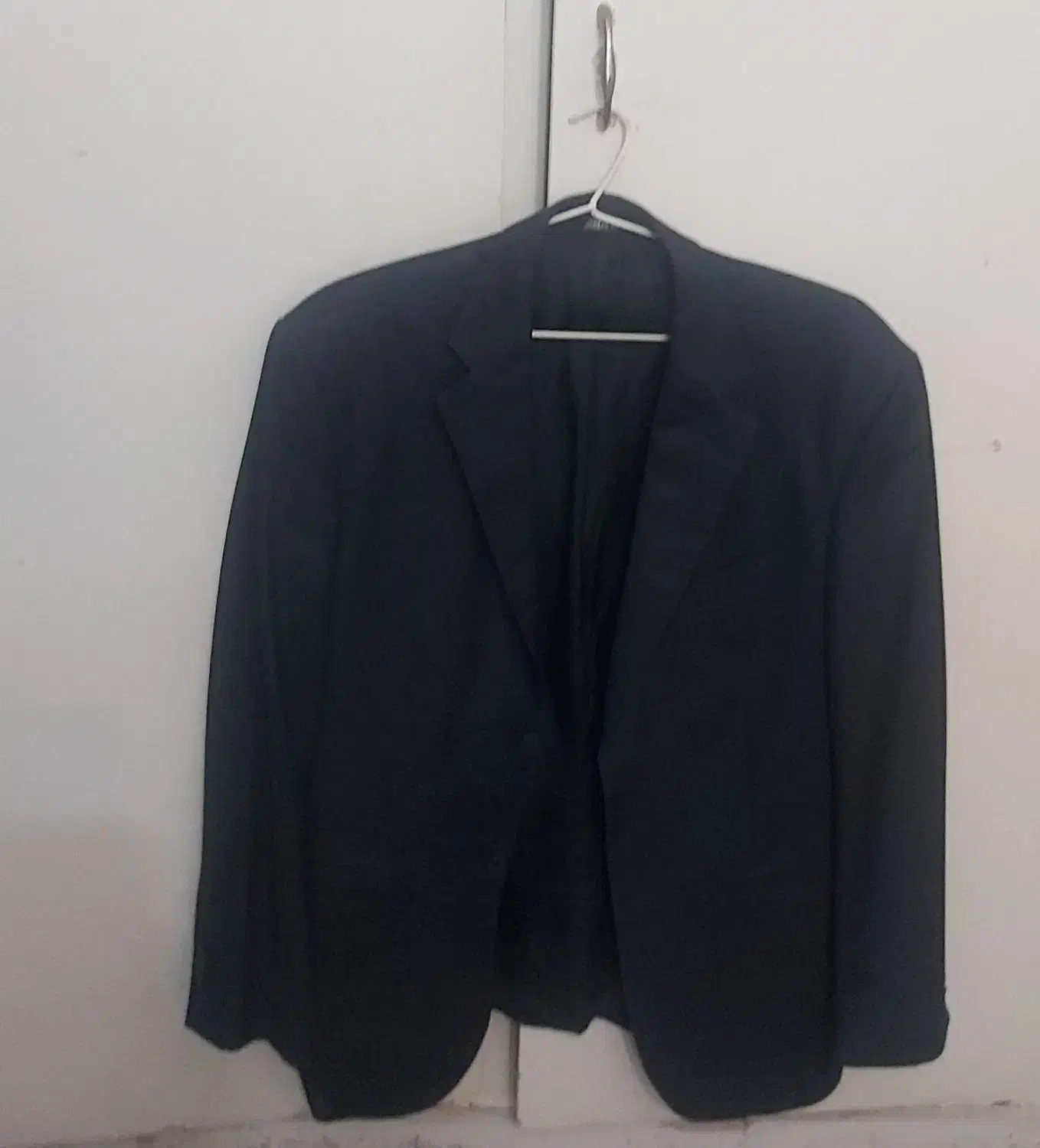 کت تک وشلوار|لباس|اندیشه, اندیشه فاز ۲|دیوار