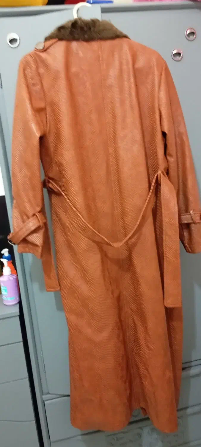 پالتو|لباس|کرمان, |دیوار