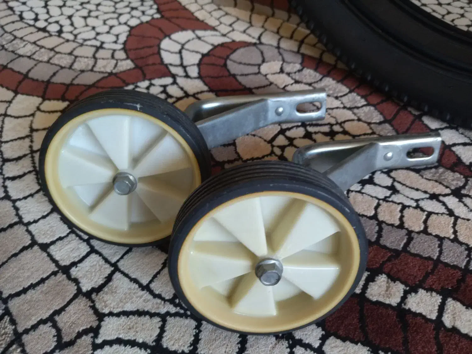 تایر کمکی دوچرخه|دوچرخه، اسکیت، اسکوتر|اصفهان, اطشاران|دیوار