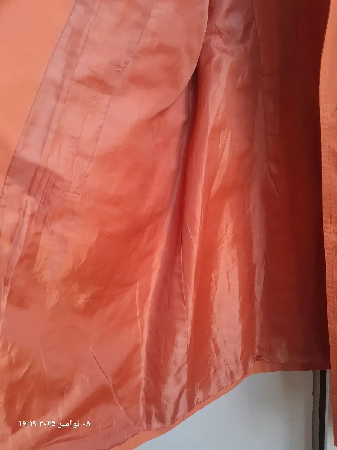 لباس های تمیز در حد نو|لباس|شاهین‌شهر, عطار|دیوار