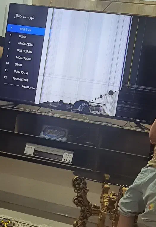 ال ای دی ۶۵اینچ برند اسنوا پنل شکسته|تلویزیون و پروژکتور|اصفهان, باغ زیار|دیوار