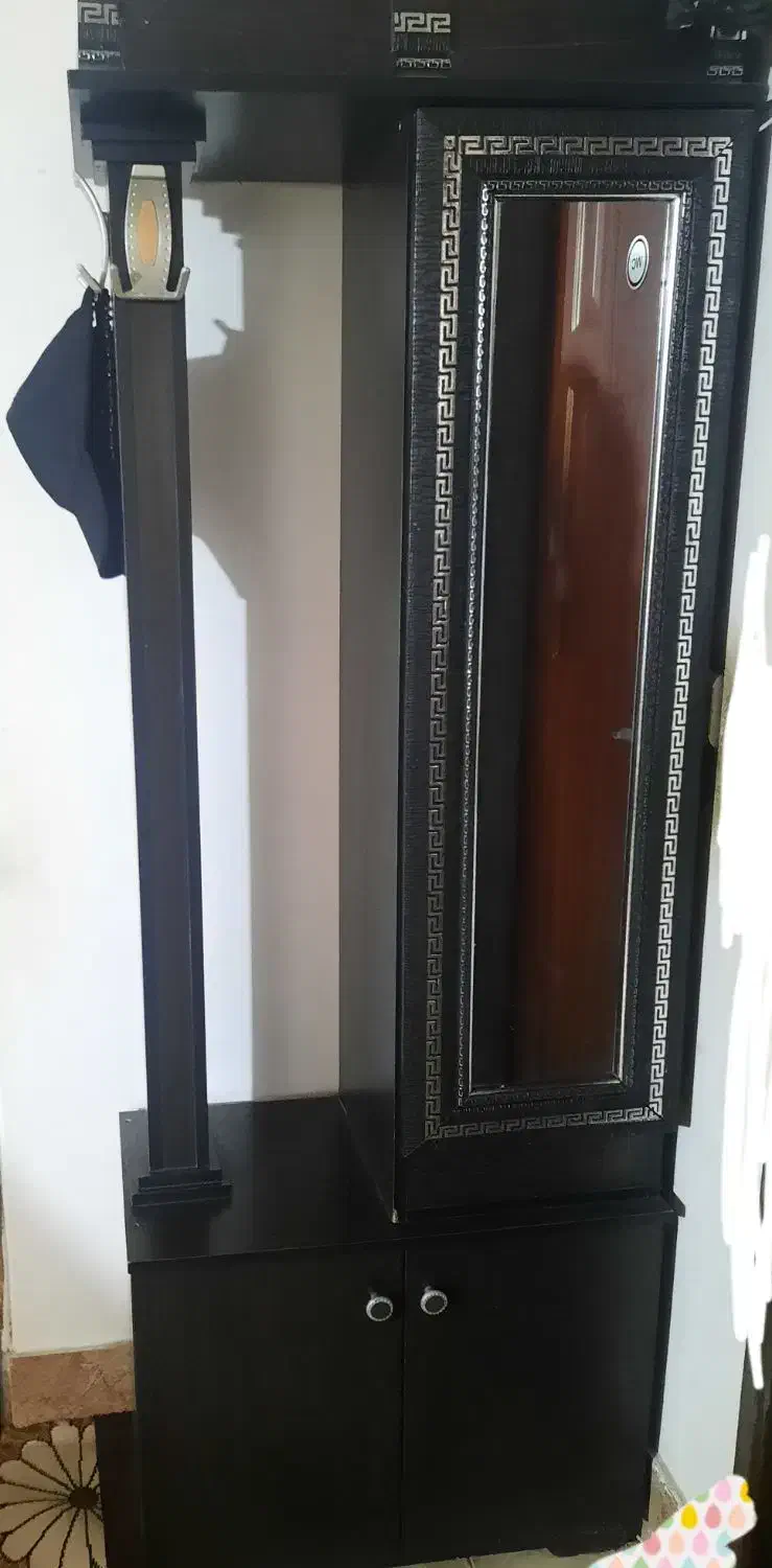 فروش کمد و میز ارایش باهم ۲۵۰۰|جاکفشی، کمد، دراور|ساری, |دیوار