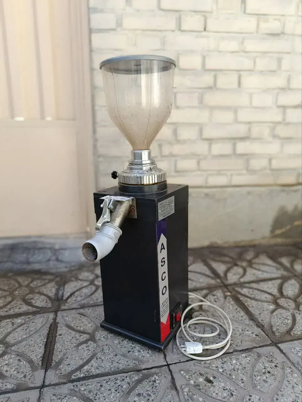 آسیاب قهوه|خردکن، آسیاب، غذاساز|لنجان, |دیوار