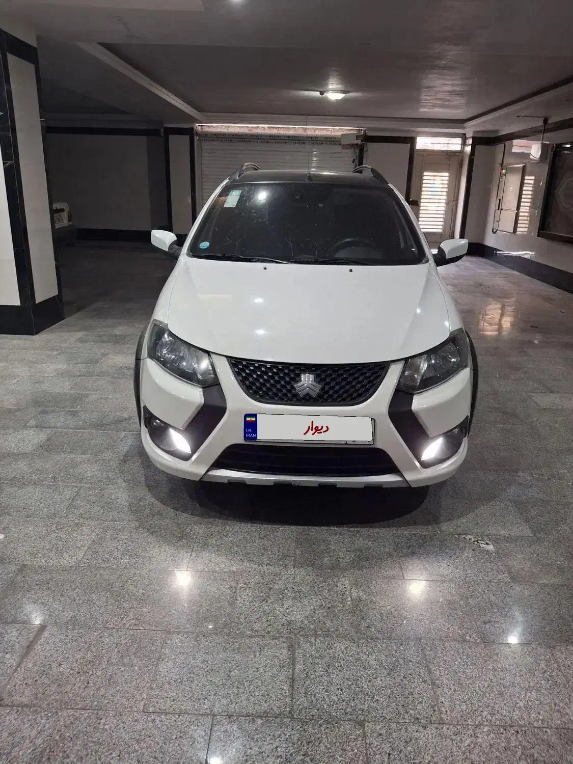 کوئیک سفید مشکی|خودرو سواری و وانت|نسیم‌شهر, |دیوار