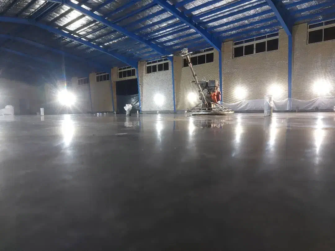 بتن ریزی کف باماله پروانه ای برش باکاتر|خدمات پیشه و مهارت|قزوین, |دیوار