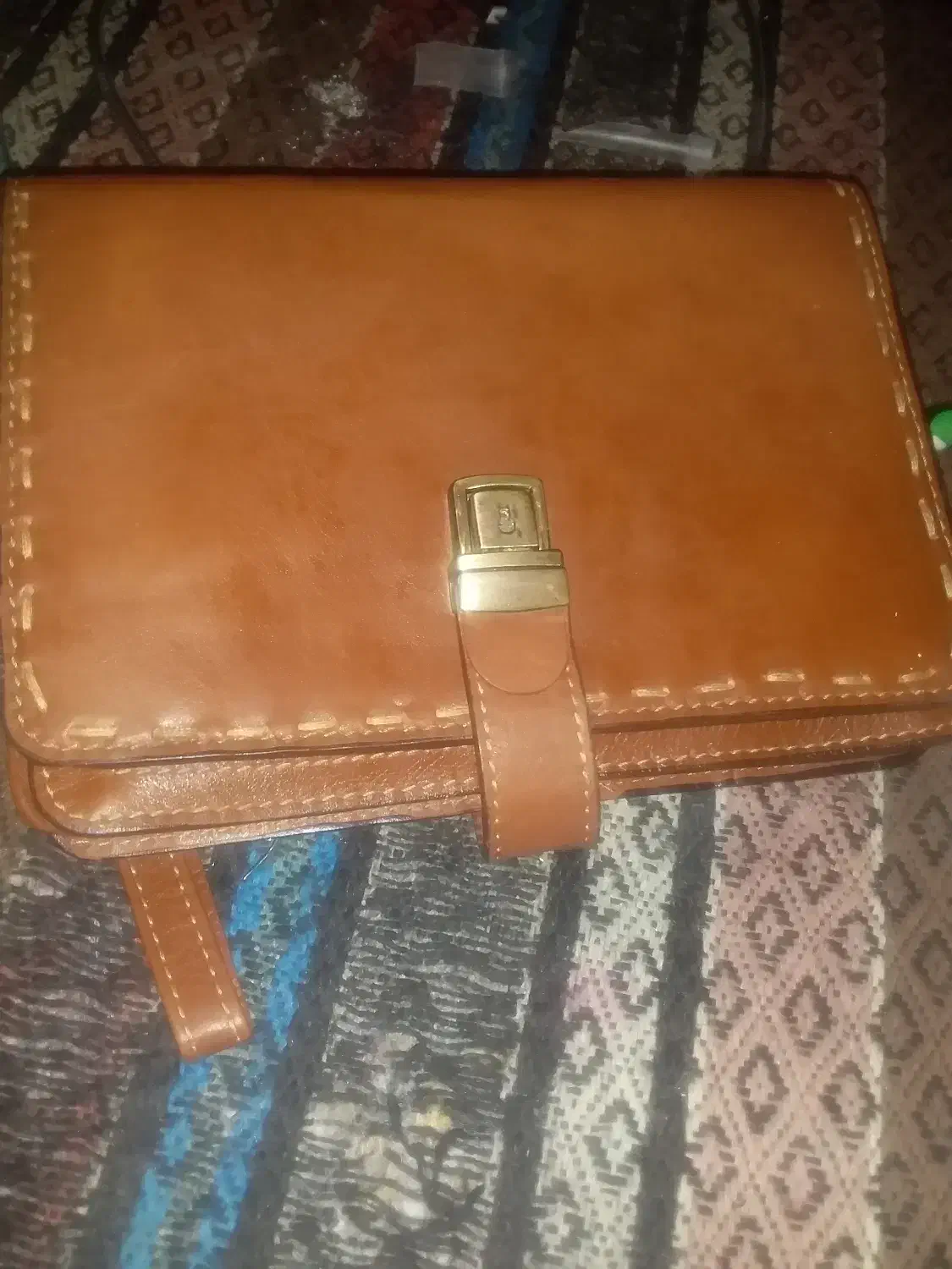 کیف چرم|کیف، کفش، کمربند|رباط‌کریم, رباط‌کریم|دیوار