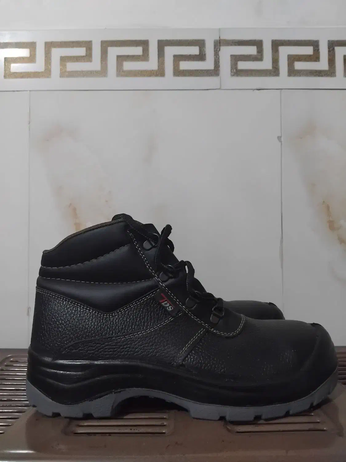 کفش کار ایمنی|کیف، کفش، کمربند|ورامین, ورامین|دیوار