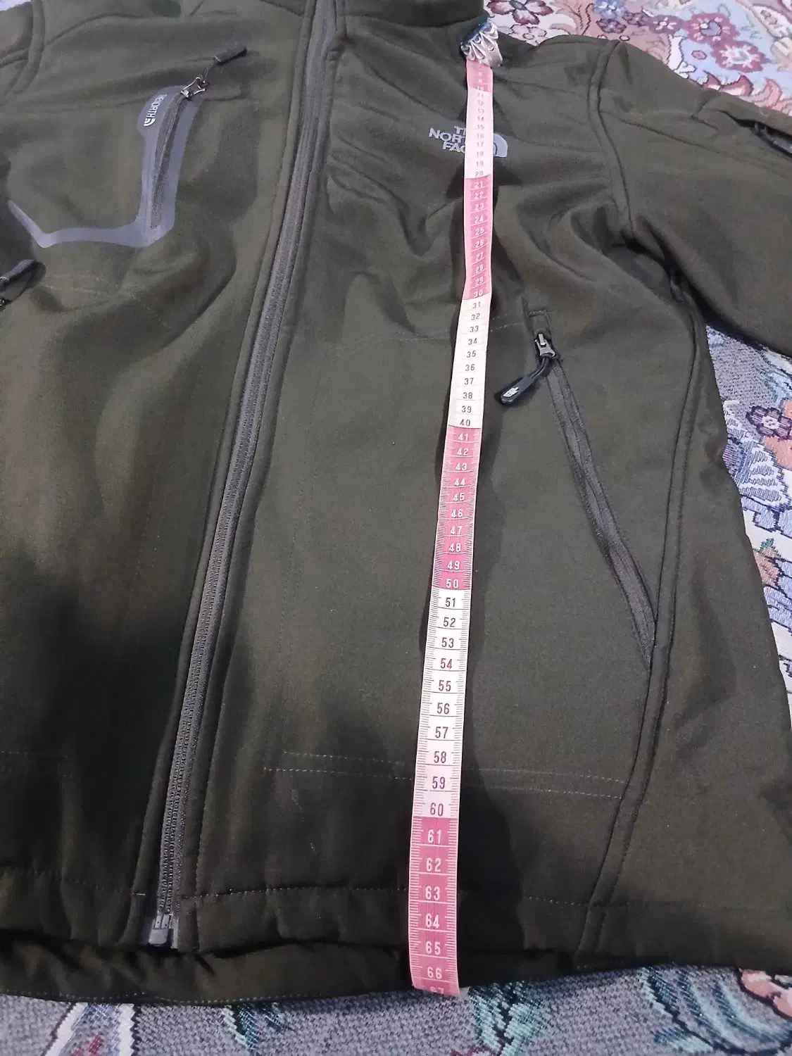 کاپشن ۲ پوش|لباس|سراوان, |دیوار