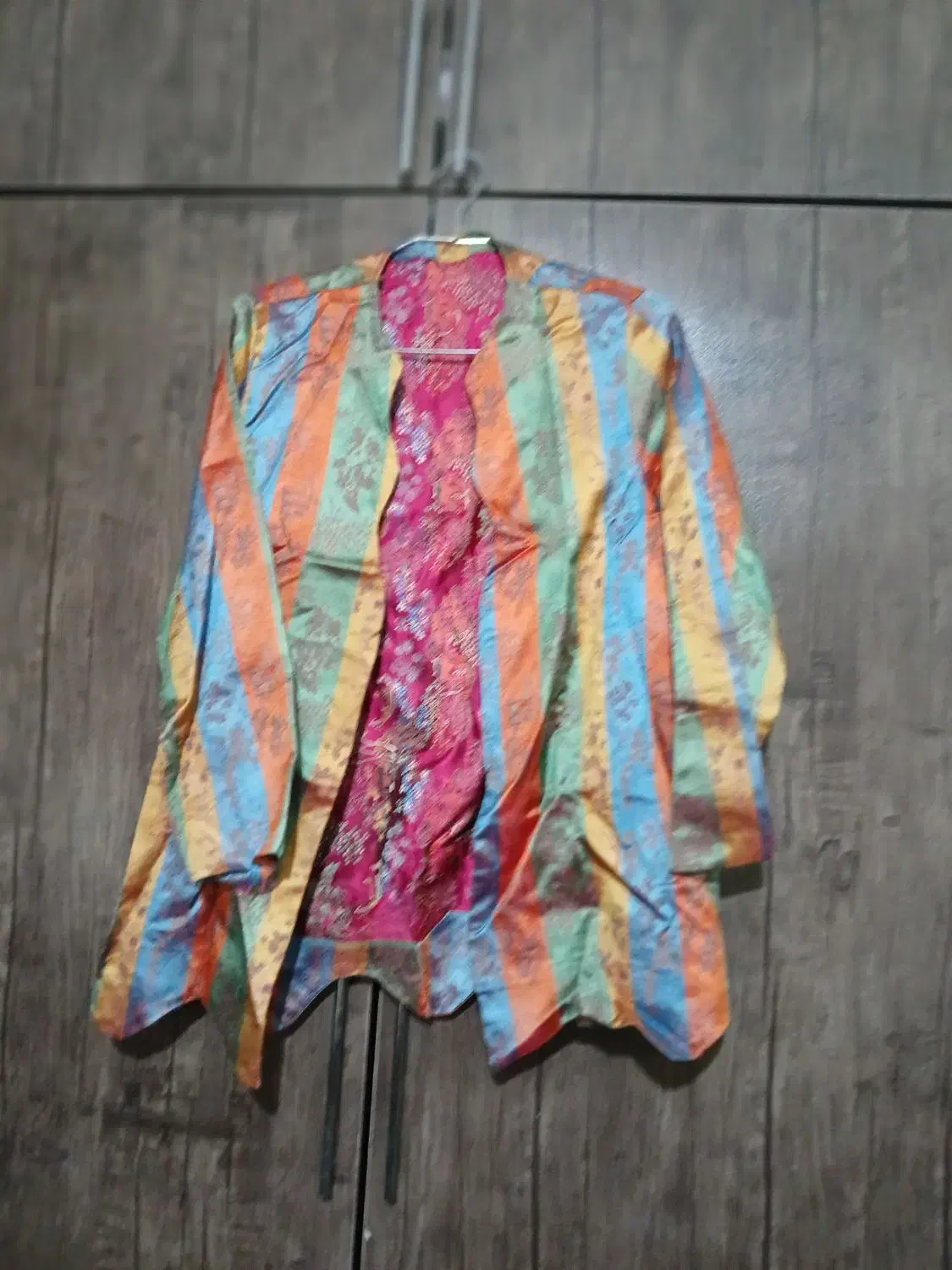 مانتو|لباس|تربت‌حیدریه, اندیشه|دیوار