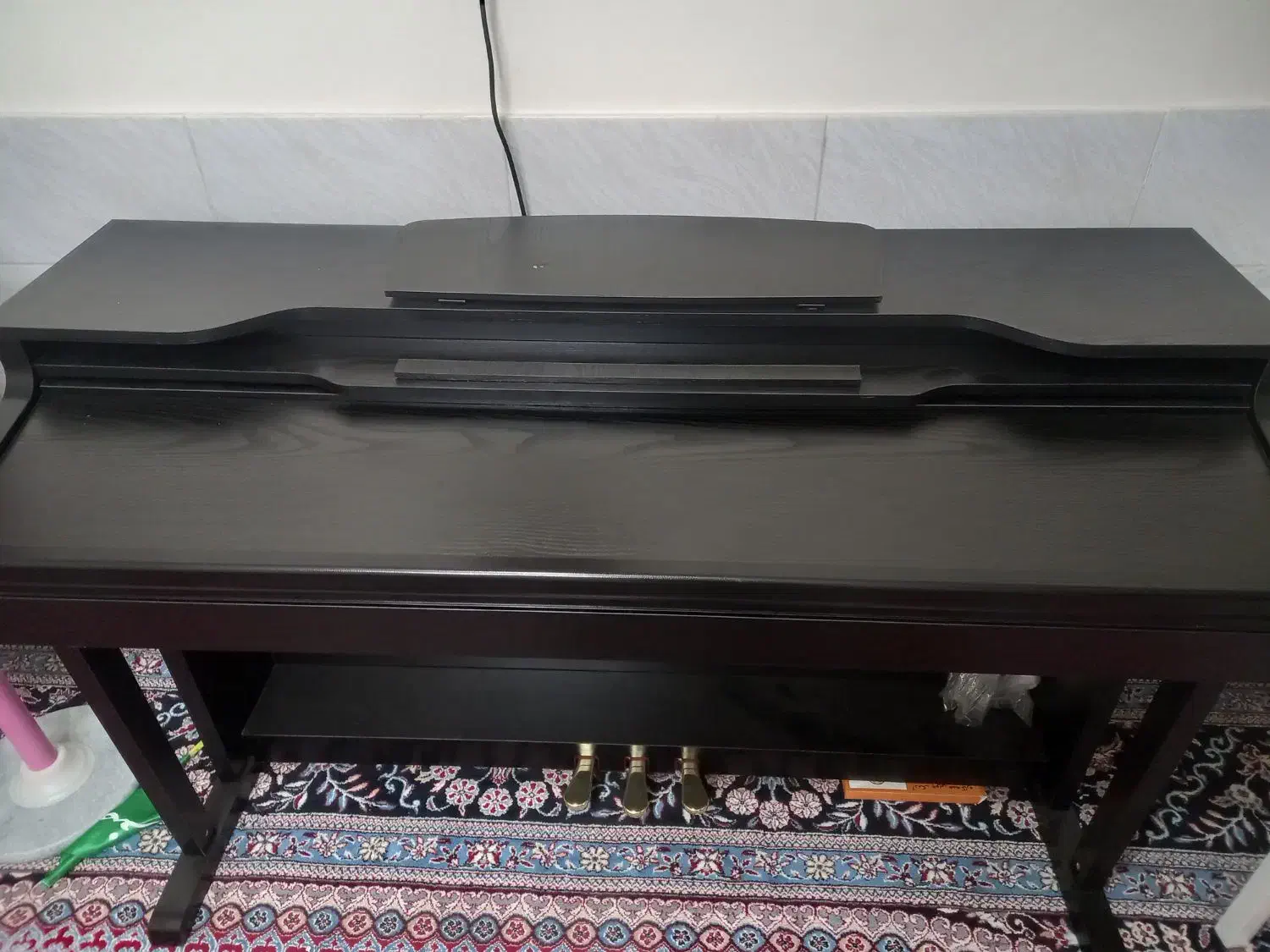 پیانو برقی وباکس|پیانو، کیبورد، آکاردئون|فولادشهر, فولادشهر|دیوار