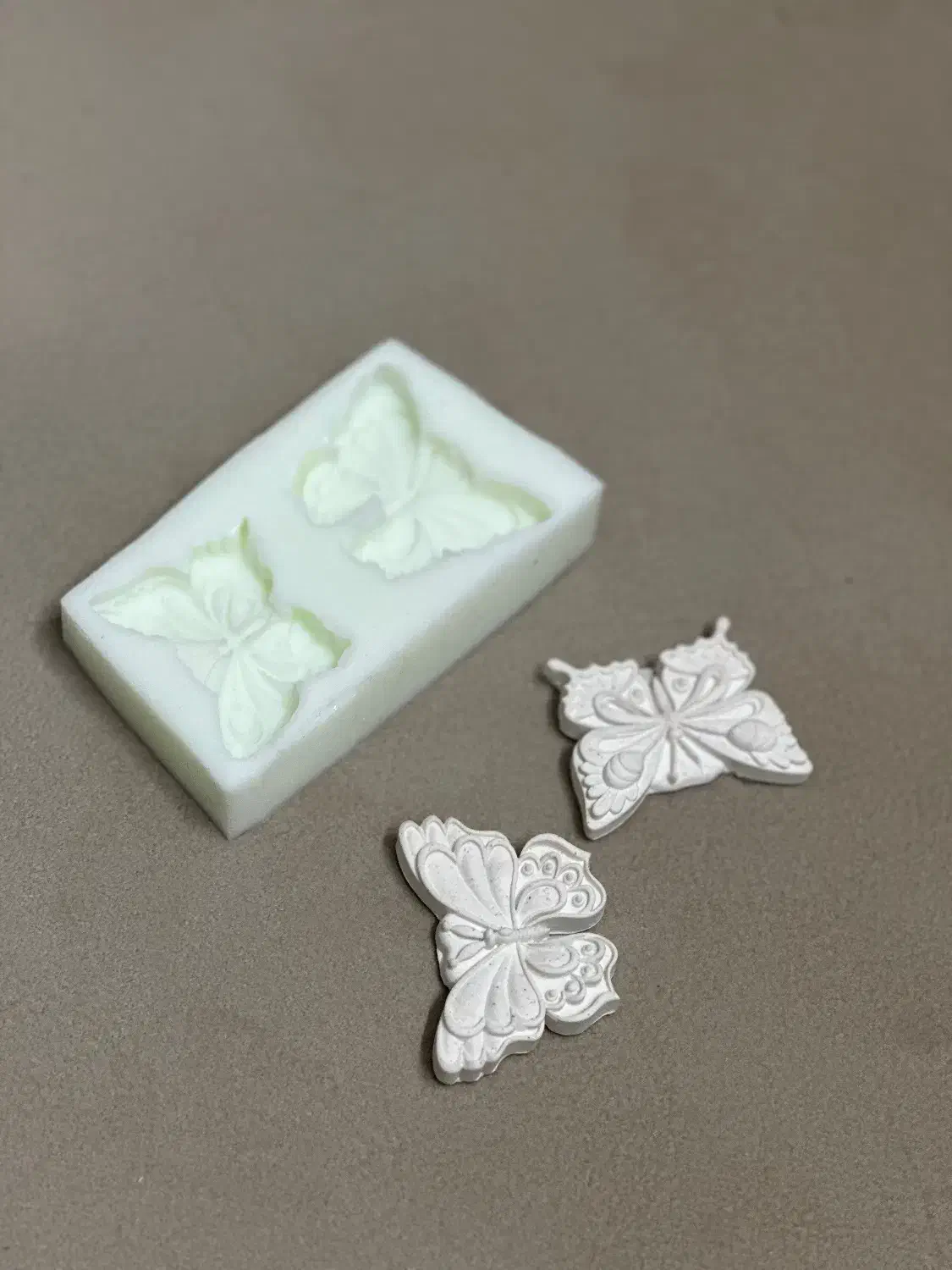 قالب سیلیکونی شمع و سنگ مصنوعی با کمتربن قیمت|صنایع دستی و سایر لوازم تزئینی|بابل, |دیوار