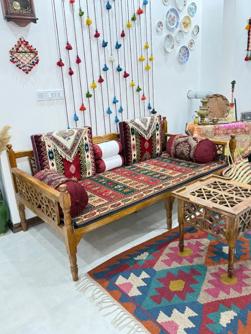 تخت سنتی|مبلمان خانگی و میز عسلی|بوشهر, |دیوار