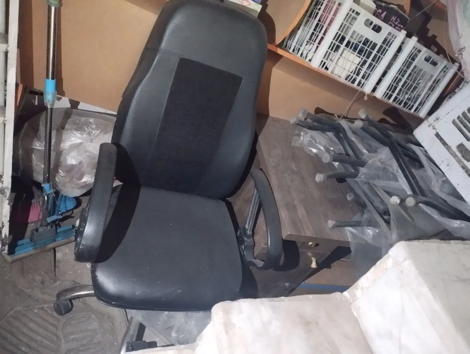 صندلی  فروشگاهی و قفسه mdf ستونی و میز کامپیوتر|فروشگاه و مغازه|مراغه, |دیوار