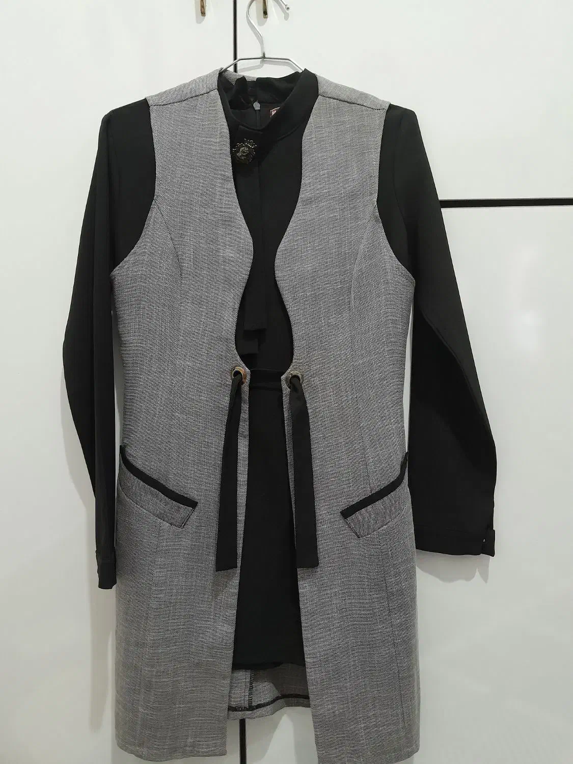 مانتو|لباس|زاغه, |دیوار