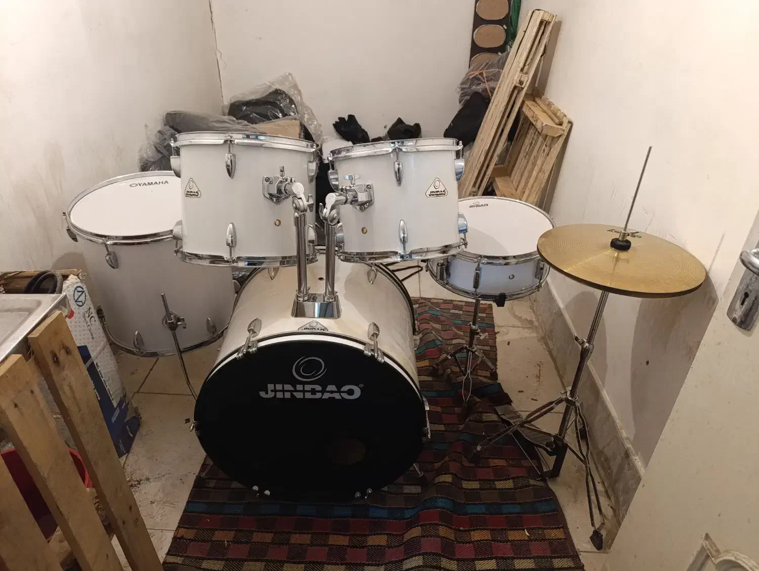 درامز (جاز)جیمبائو اصلی|درام و پرکاشن|شاهین‌شهر, گزبرخوار|دیوار