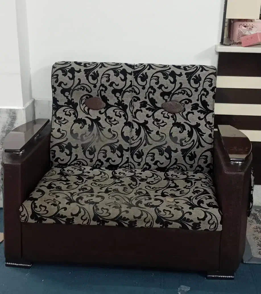 مبل و پشتی|مبلمان خانگی و میز عسلی|جهرم, |دیوار